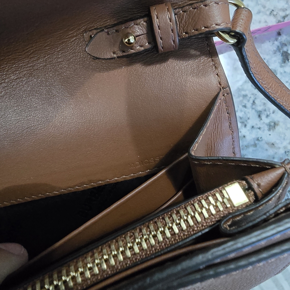 ‼️SOLD‼️Burberry Henley Logo Crossbody Bag - Picture 5 of 8